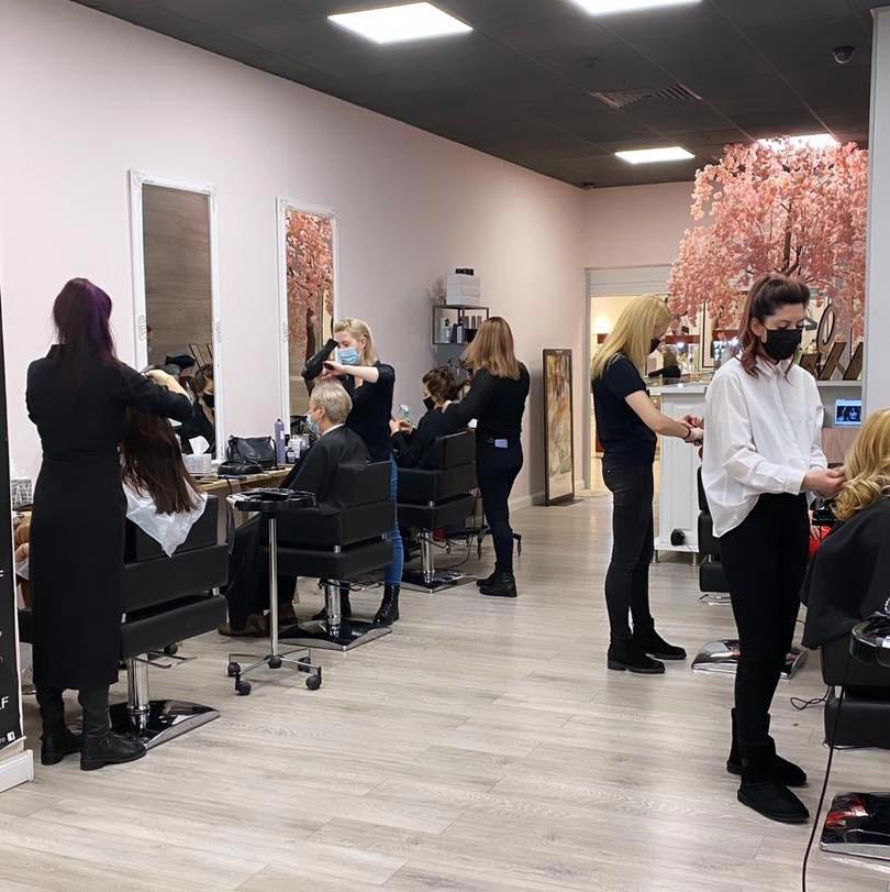 Salon Selena