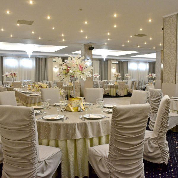 Salon Majestic