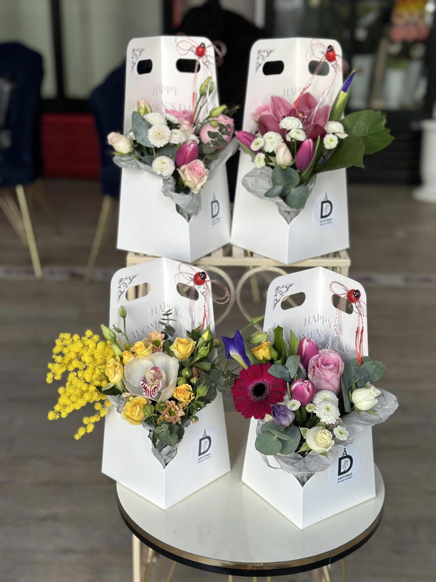 Antonia Deluxe Flowers