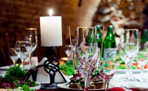 Casa cu Brazi - Firma Catering, Catering Evenimente Iasi. Meniul Zilei, Restaurant Parastas Iasi