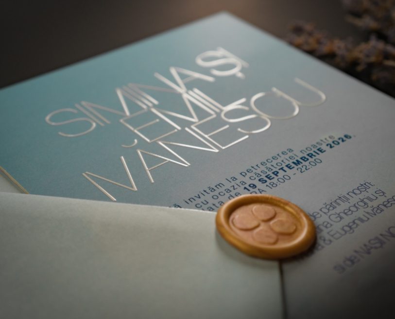 LuxuryInvitations