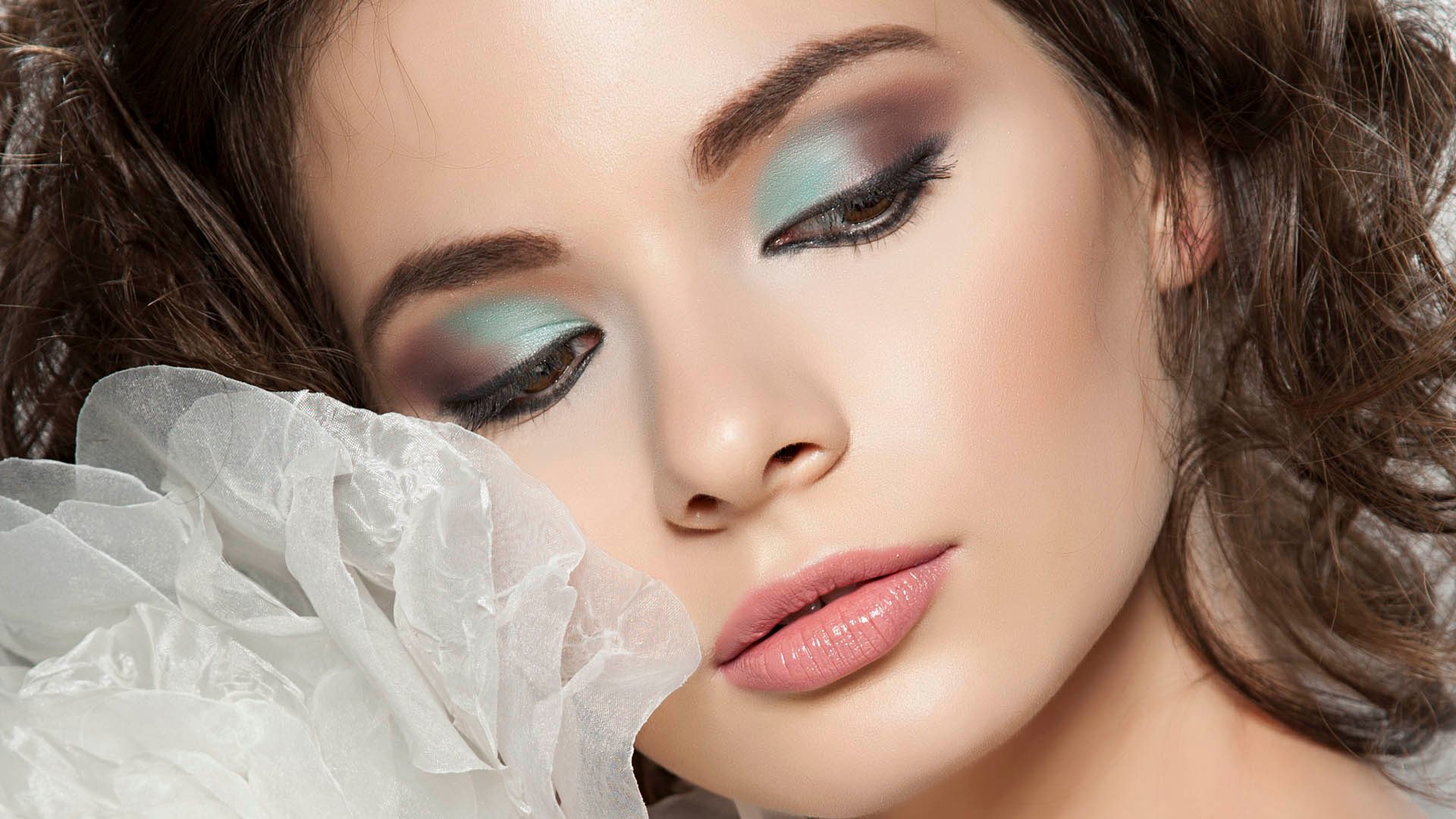 Amalia Draghici Make-Up Artist in Bucuresti