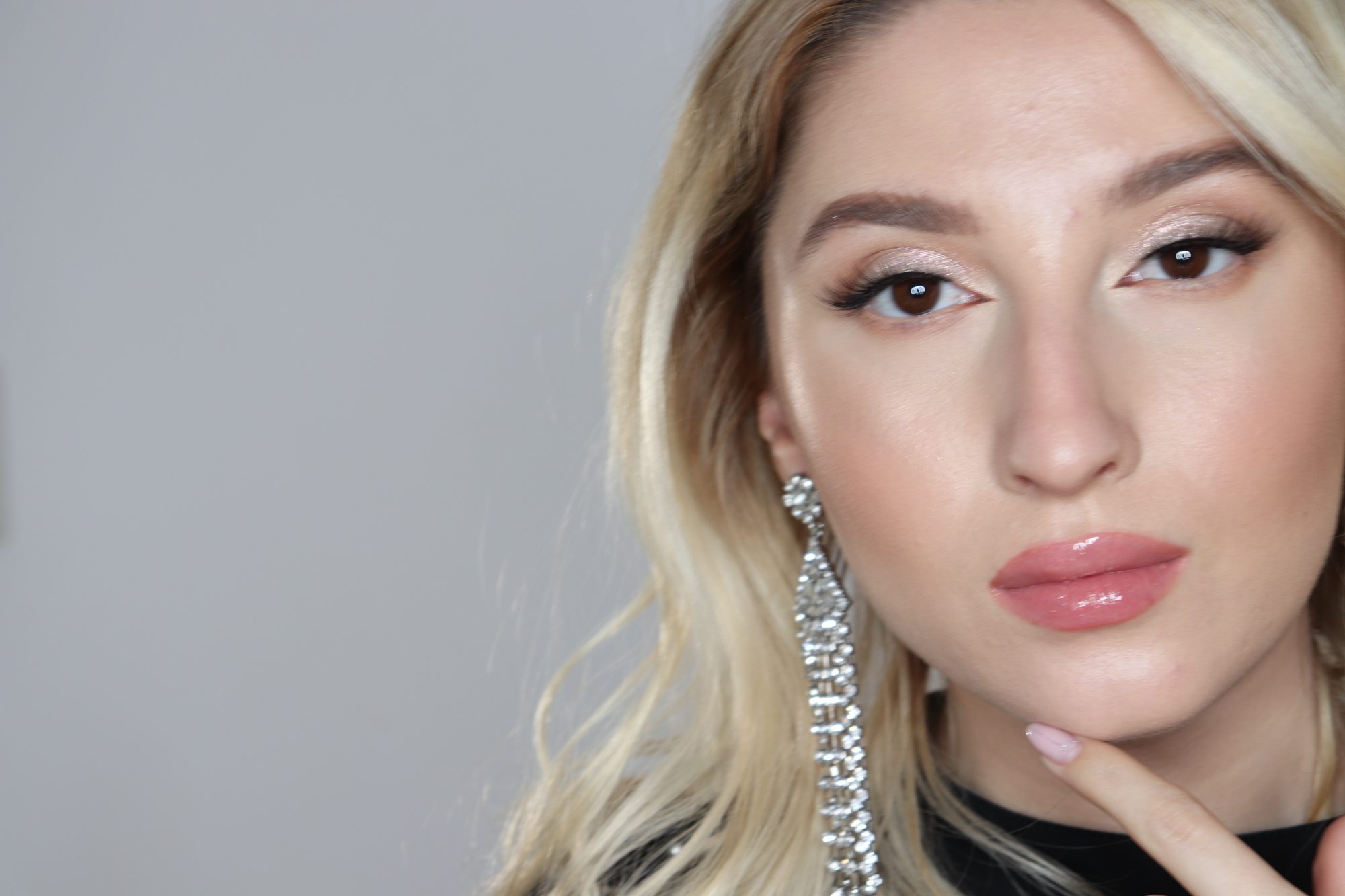 BeautyArtist Machiaj Profesional și Coafat București