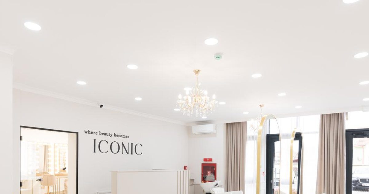 ICONIC Beauty Studio 1.0