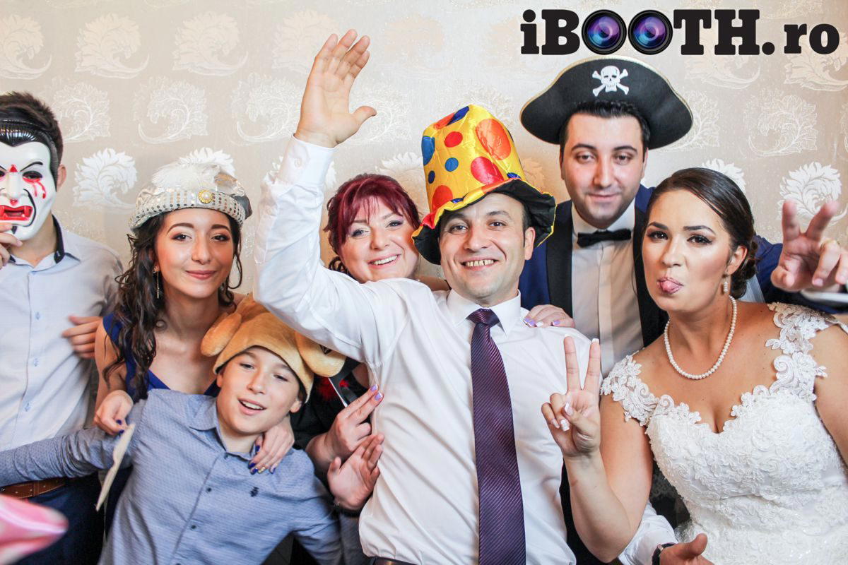 Cabina foto nunta, photo booth petrecere - iBooth Bucuresti